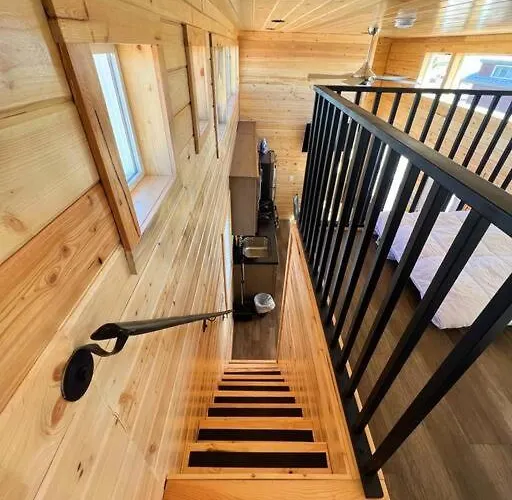 092 Grand Canyon Stargazer Tiny 20 Mins To South Rim - Sleeps 8 Chalet