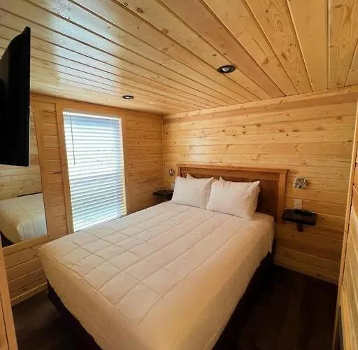 Chalet 092 Grand Canyon Stargazer Tiny 20 Mins To South Rim - Sleeps 8 *